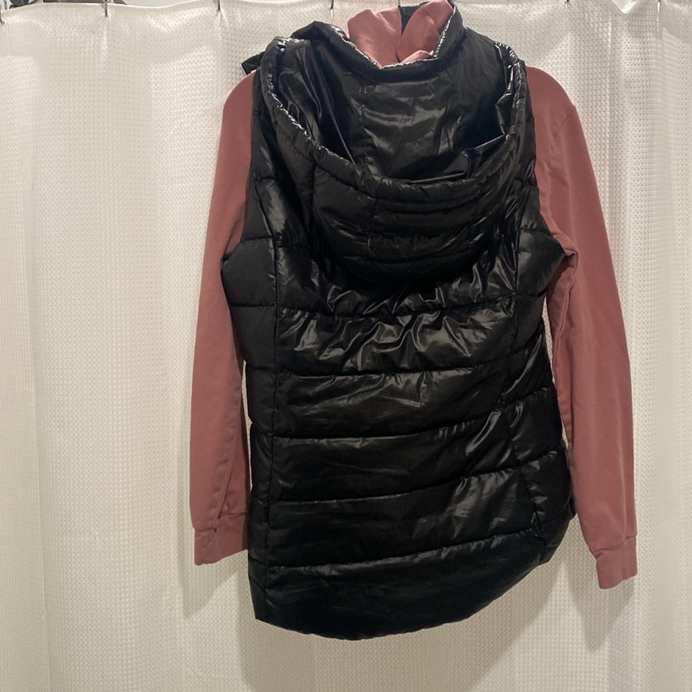Weatherproof Packable Puffer Vest - Picture 4 of 6